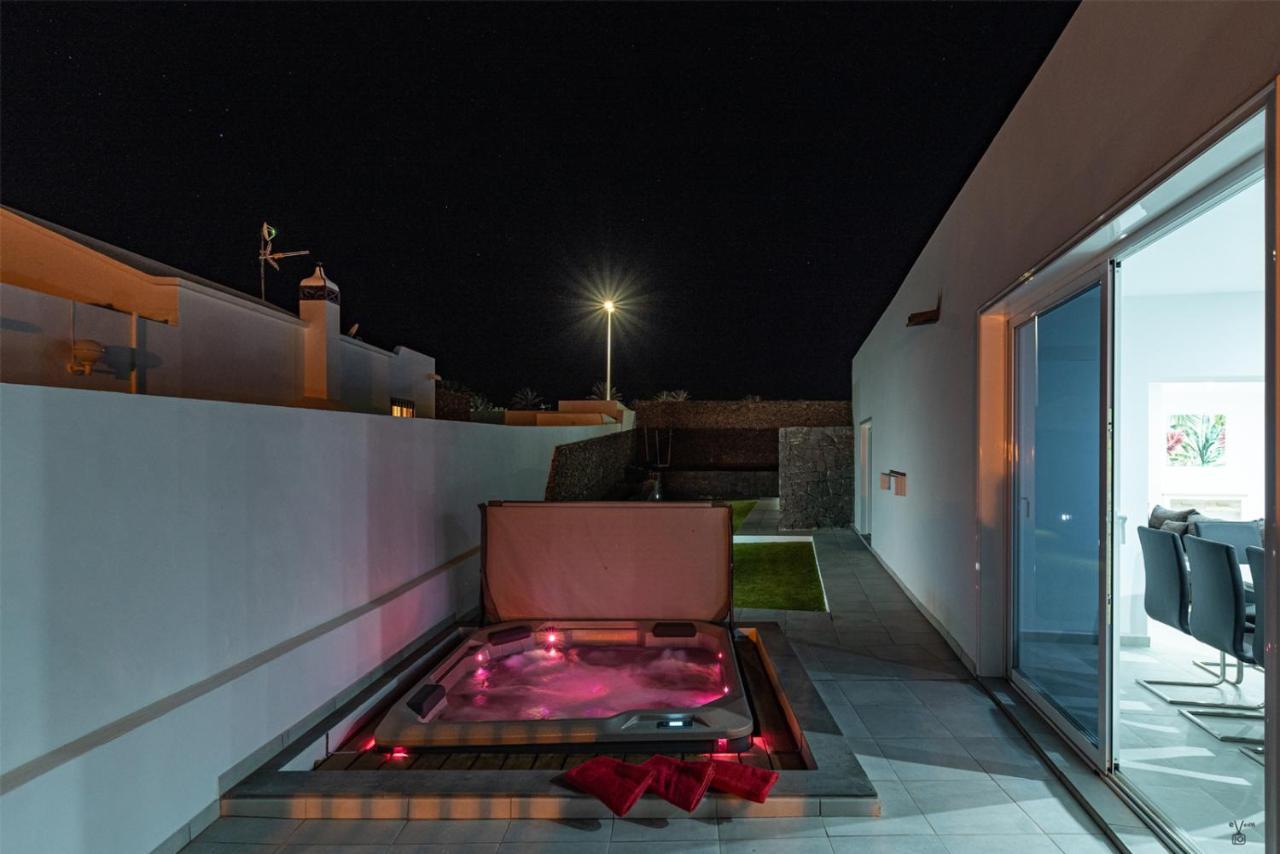 Villa Rossa - Villas Now - Lh215 By Villas Now Ltd Playa Blanca  Bagian luar foto