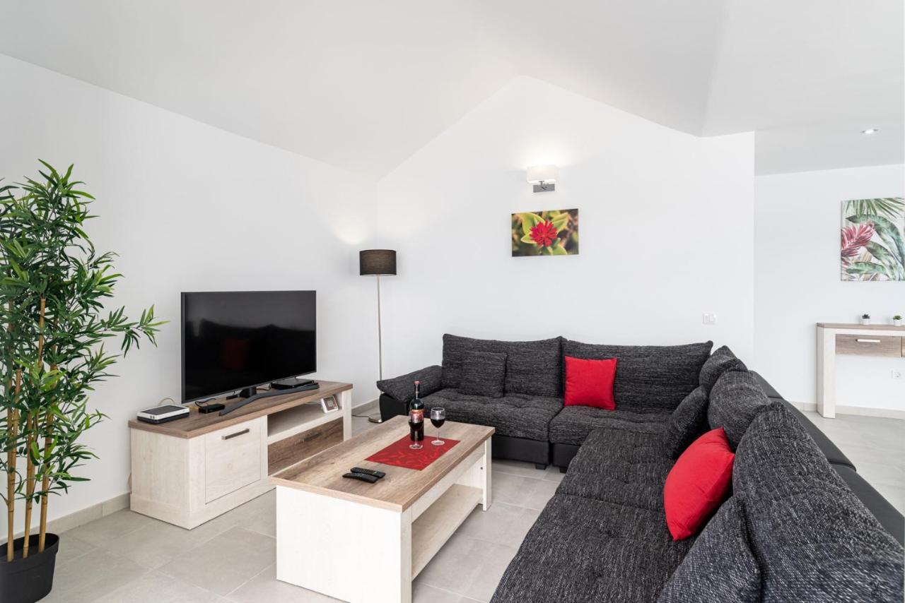 Villa Rossa - Villas Now - Lh215 By Villas Now Ltd Playa Blanca  Bagian luar foto
