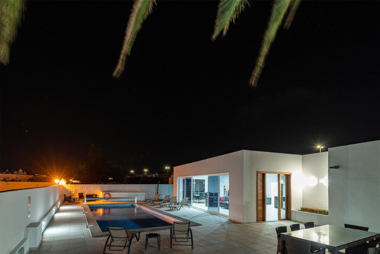 Villa Rossa - Villas Now - Lh215 By Villas Now Ltd Playa Blanca  Bagian luar foto