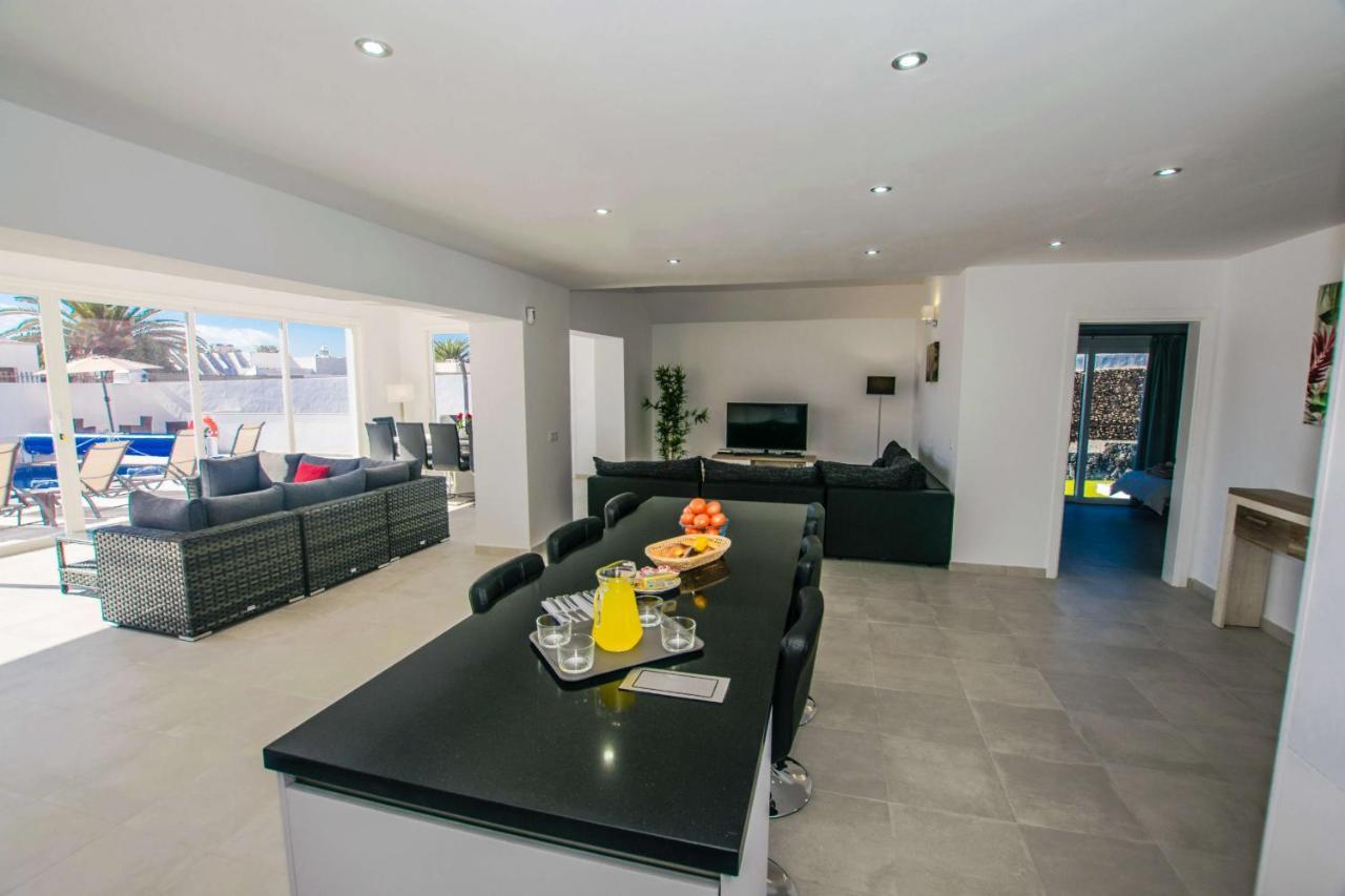 Villa Rossa - Villas Now - Lh215 By Villas Now Ltd Playa Blanca  Bagian luar foto